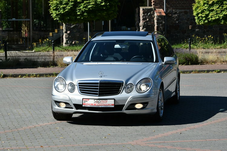 Mercedes E 280 Avantgarde E 280CDi 190KM 2006r. Xenon Skóra NAV niski przebieg 109tkm zdjęcie 21