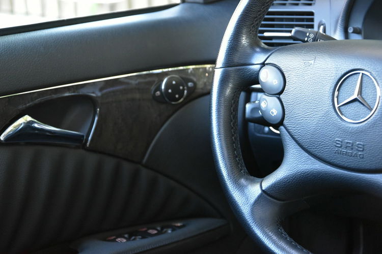 Mercedes E 280 Avantgarde E 280CDi 190KM 2006r. Xenon Skóra NAV niski przebieg 109tkm zdjęcie 27