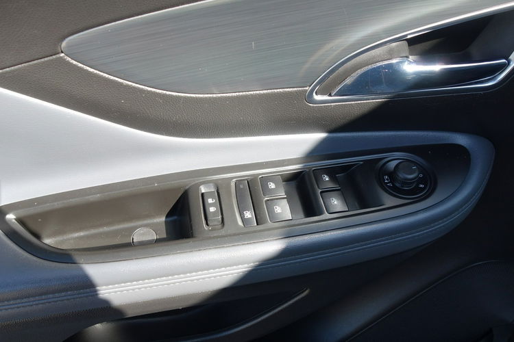 Mokka Opel Mokka 1.4 benzyna 140km 116 tyś przebiegu ksenon kamera pół skóry zdjęcie 18