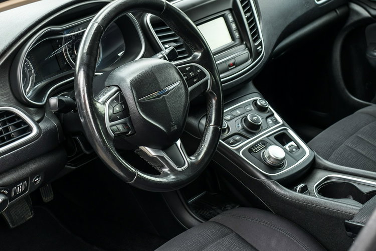 Chrysler 200 2.4_Benzyna_Gaz_175 KM_175 tyś. km zdjęcie 19