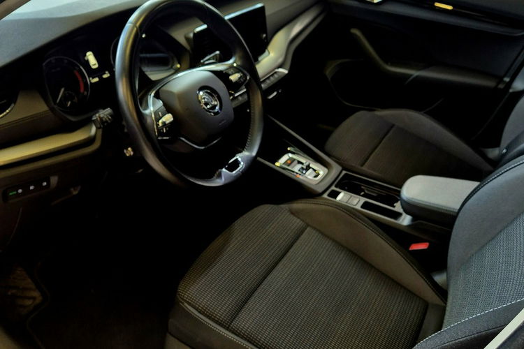 Skoda Octavia Ambition 1szy wł, bezwypadkowy, Gwarancja, VAT 23% Dealer Skody zdjęcie 9
