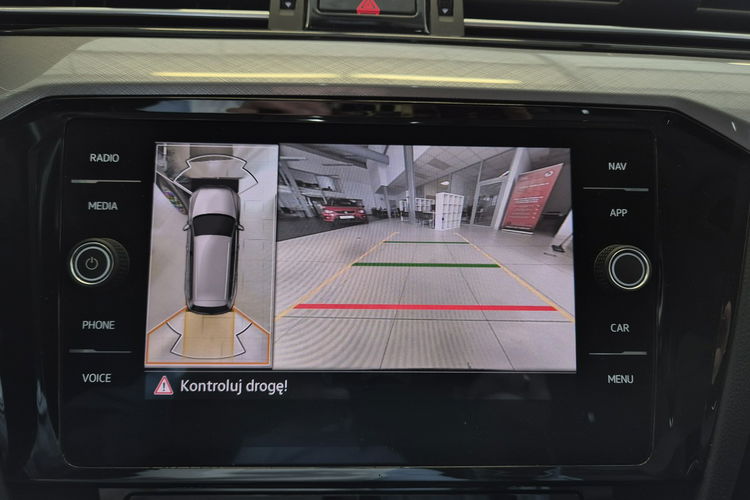 Volkswagen Passat Salon PL LED Skóry kamera 360 Gwarancja od Dealera VAT 23% zdjęcie 12