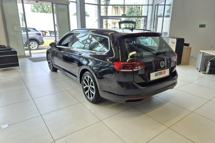 Volkswagen Passat Salon PL LED Skóry kamera 360 Gwarancja od Dealera VAT 23% zdjęcie 3