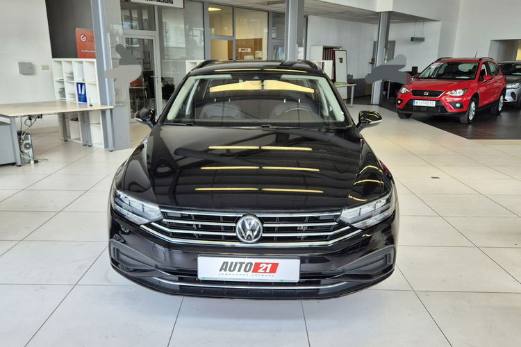 Volkswagen Passat Salon PL LED Skóry kamera 360 Gwarancja od Dealera VAT 23% zdjęcie 8