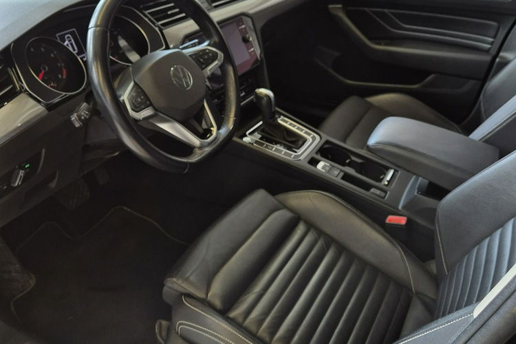 Volkswagen Passat Salon PL LED Skóry kamera 360 Gwarancja od Dealera VAT 23% zdjęcie 9