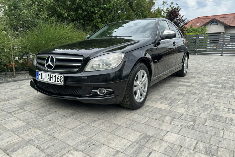 Mercedes C 180 Bardzo zadbana zdjęcie 12