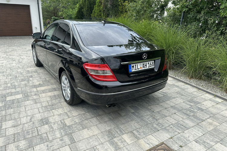 Mercedes C 180 Bardzo zadbana zdjęcie 13