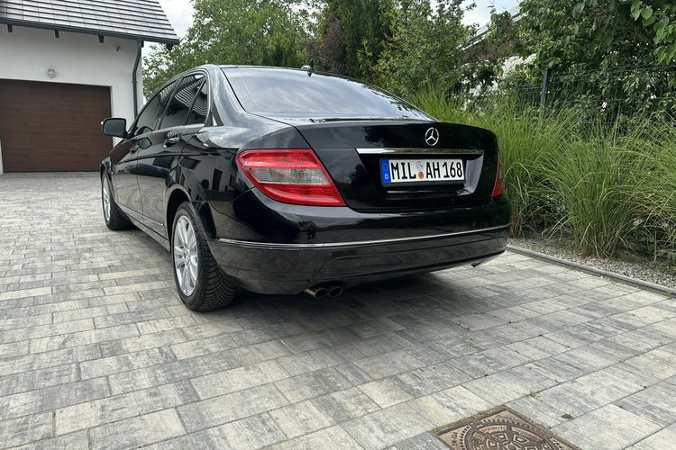 Mercedes C 180 Bardzo zadbana zdjęcie 14