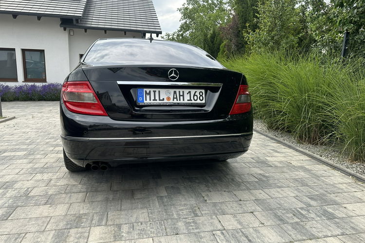 Mercedes C 180 Bardzo zadbana zdjęcie 16