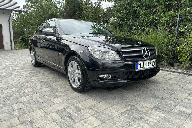 Mercedes C 180 Bardzo zadbana zdjęcie 2