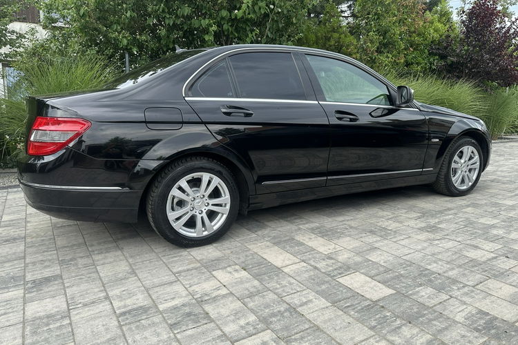 Mercedes C 180 Bardzo zadbana zdjęcie 8