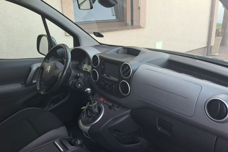Citroen Berlingo 7 osobowy Zadbany z oryginalnym przebiegiem zdjęcie 2