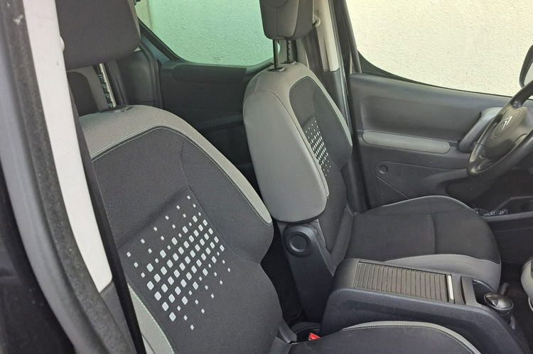 Citroen Berlingo 7 osobowy Zadbany z oryginalnym przebiegiem zdjęcie 8