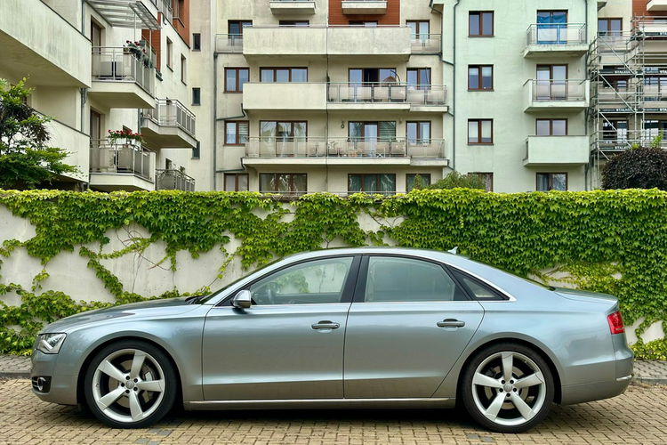 Audi A8 Faktura VAT 23 % 4.2 TDI Max wyposażenie zdjęcie 2