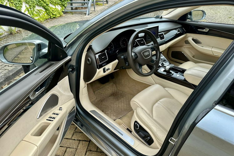 Audi A8 Faktura VAT 23 % 4.2 TDI Max wyposażenie zdjęcie 5