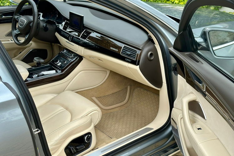Audi A8 Faktura VAT 23 % 4.2 TDI Max wyposażenie zdjęcie 7