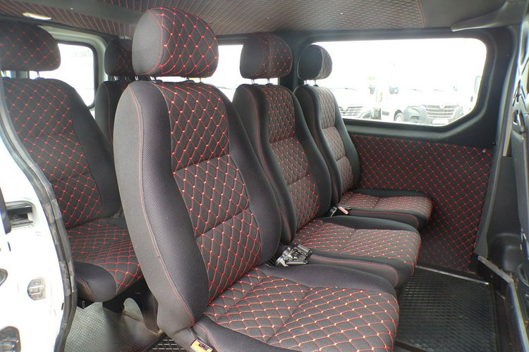 Renault Trafic 9 osobowy long nowy środek zdjęcie 6