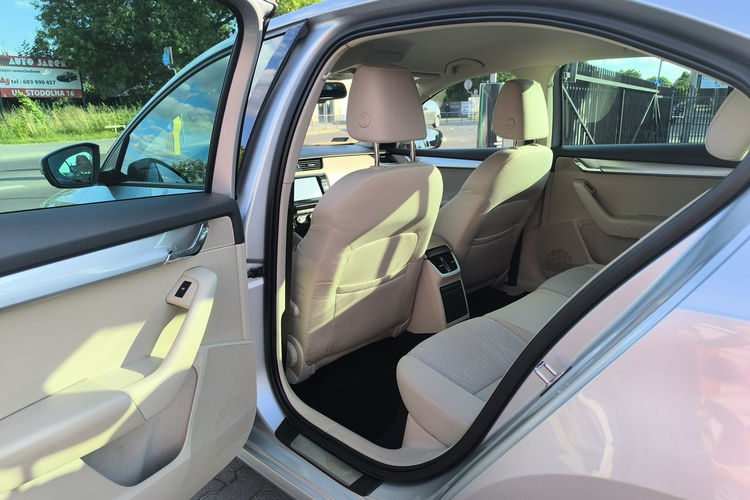 Skoda Octavia 1.4TSi 150KM Automat Navi Kamera BiXenon Salon Polska zdjęcie 16
