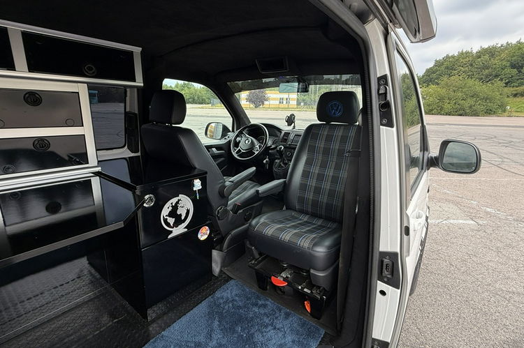 Volkswagen California Kamper Webasto prysznic lodówka WC łóżko namiot stolik doinwestowany zdjęcie 29