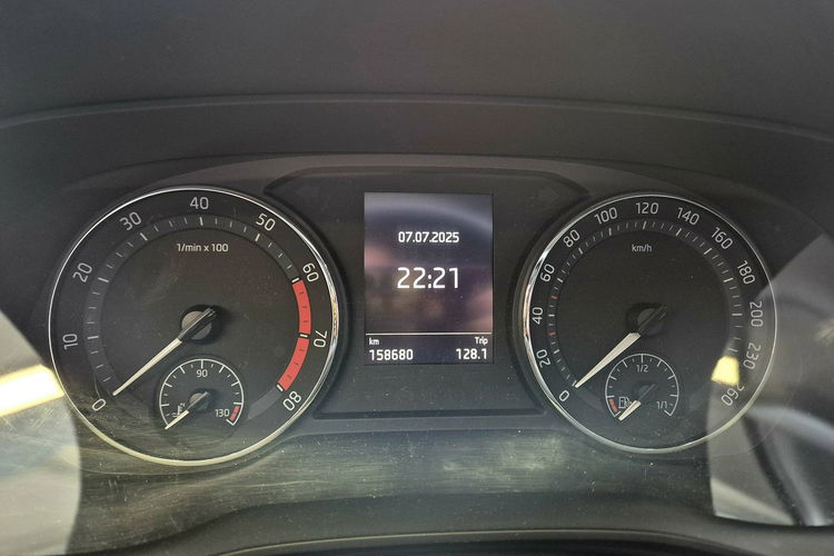 Skoda Octavia zdjęcie 7