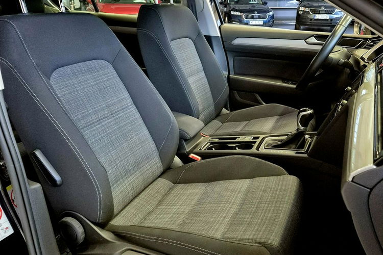 Volkswagen Passat 1szy wł, Bezwypadkowy, Gwarancja, VAT 23% Autoryzowany Dealer, zdjęcie 11