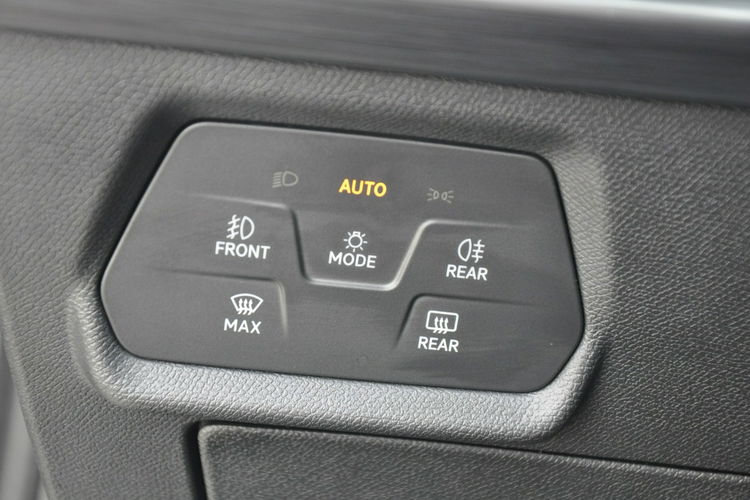 Cupra Leon Sportstourer 2.0 TDI 150KM DSG Polski Salon ASO Panorama Gwarancja 2029r. FV 23% zdjęcie 13