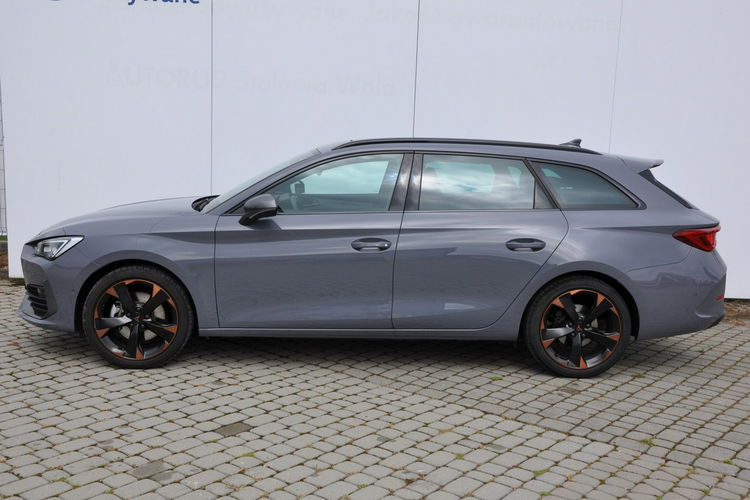 Cupra Leon Sportstourer 2.0 TDI 150KM DSG Polski Salon ASO Panorama Gwarancja 2029r. FV 23% zdjęcie 3