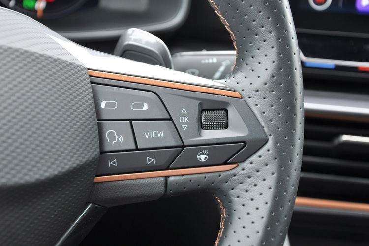 Cupra Leon Sportstourer 2.0 TDI 150KM DSG Polski Salon ASO Panorama Gwarancja 2029r. FV 23% zdjęcie 35