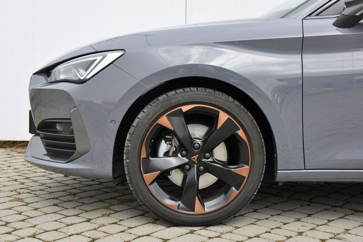 Cupra Leon Sportstourer 2.0 TDI 150KM DSG Polski Salon ASO Panorama Gwarancja 2029r. FV 23% zdjęcie 4