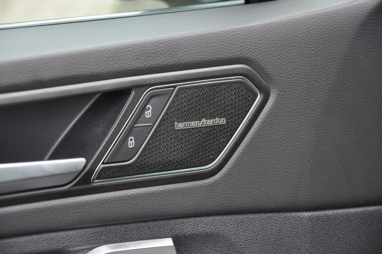 Volkswagen Tiguan 2.0 TSI 190KM 4Motion DSG Kamera 360 EL.Klapa Ledy Gwar. Dealer FVmarż zdjęcie 9