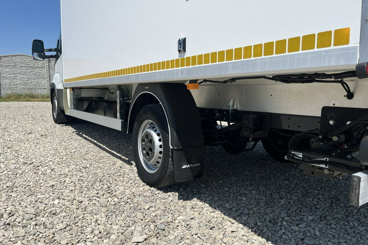 Iveco Daily 35S18 Winda_750kg Chłodnia -29 C/+29 C GWARANCJA 3.0/180KM zdjęcie 17