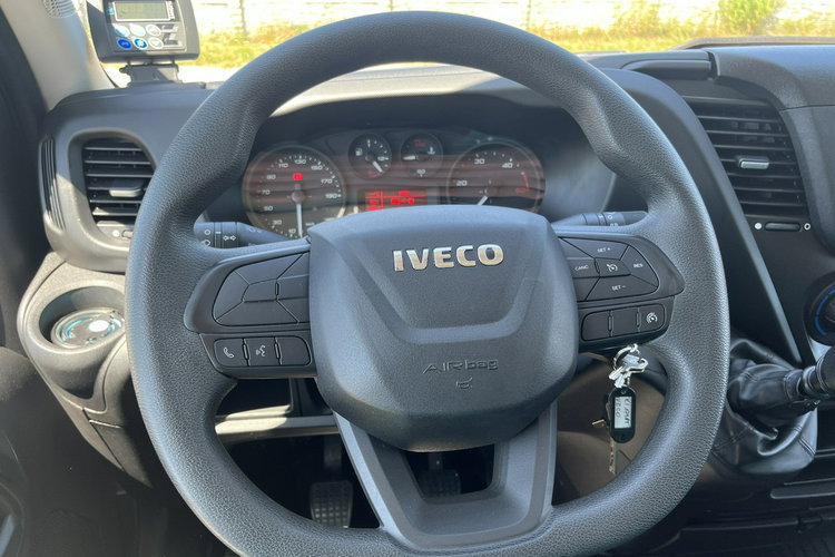 Iveco Daily 35S18 Winda_750kg Chłodnia -29 C/+29 C GWARANCJA 3.0/180KM zdjęcie 23