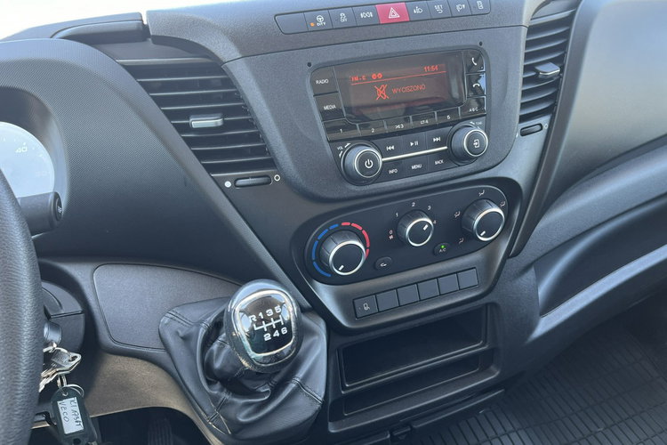 Iveco Daily 35S18 Winda_750kg Chłodnia -29 C/+29 C GWARANCJA 3.0/180KM zdjęcie 24