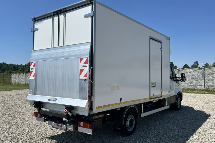 Iveco Daily 35S18 Winda_750kg Chłodnia -29 C/+29 C GWARANCJA 3.0/180KM zdjęcie 3