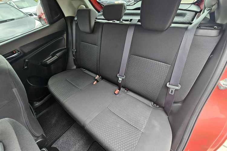 Suzuki Swift Hybryda, lift, radar, grzane fotele, czytanie znaków, komendy głosowe zdjęcie 15