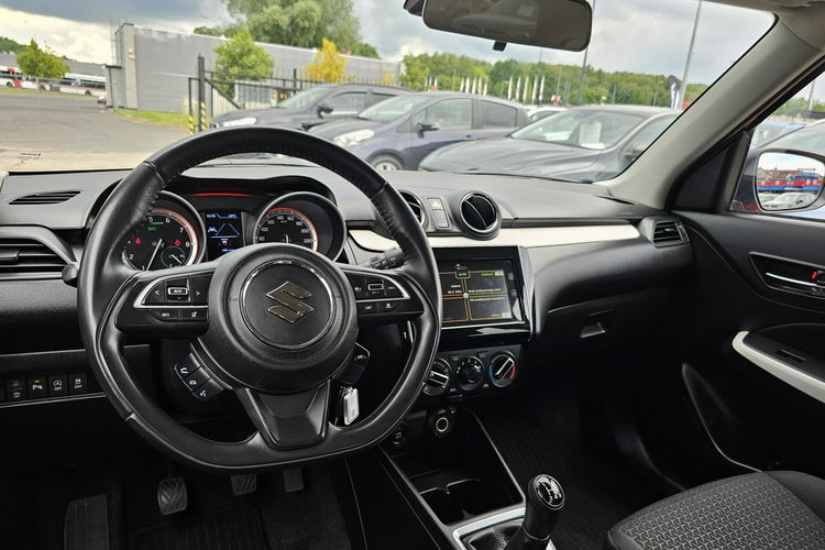 Suzuki Swift Hybryda, lift, radar, grzane fotele, czytanie znaków, komendy głosowe zdjęcie 20