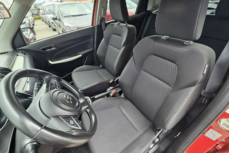 Suzuki Swift Hybryda, lift, radar, grzane fotele, czytanie znaków, komendy głosowe zdjęcie 32