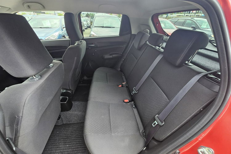 Suzuki Swift Hybryda, lift, radar, grzane fotele, czytanie znaków, komendy głosowe zdjęcie 37