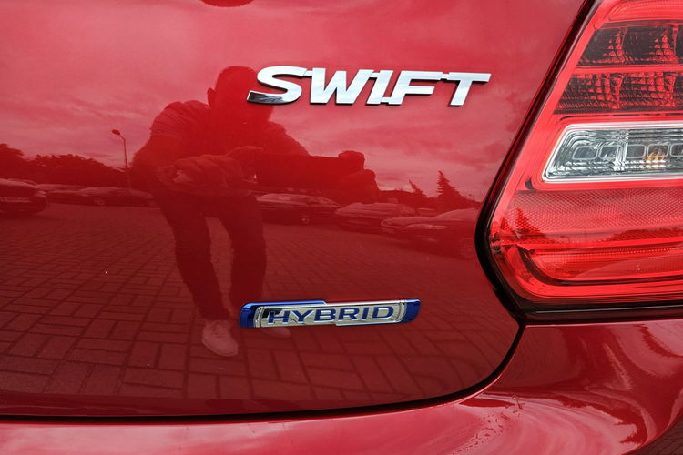 Suzuki Swift Hybryda, lift, radar, grzane fotele, czytanie znaków, komendy głosowe zdjęcie 9