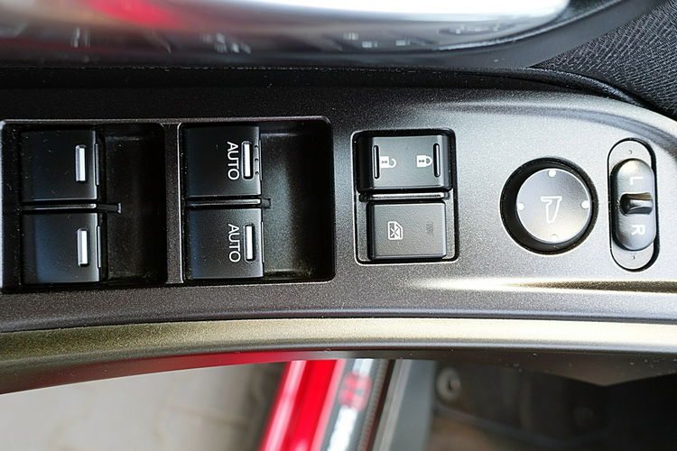 Honda Civic 1.8 16V Led+NAVI+Kamera+Podgrzew fotele BEZWYPADKOWY GWARANCJA Krajowy 4x2 zdjęcie 15