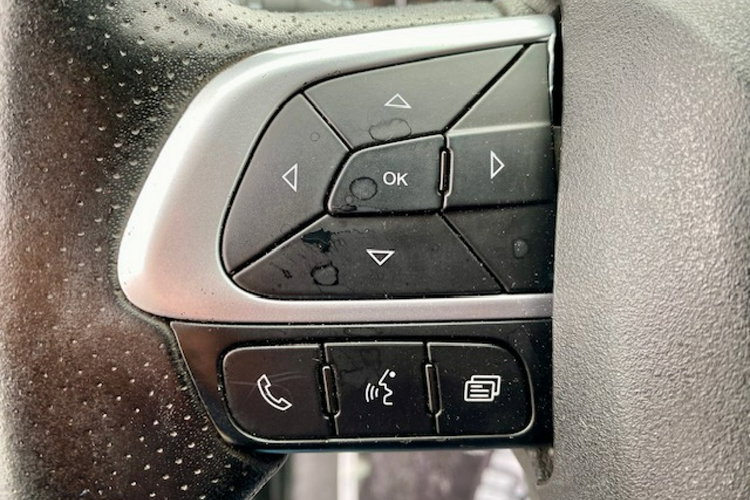 Iveco Daily SALON PL / VOLL / AUTOMAT / 98 tys.km / NAVI / KAMERA / Gwarancja zdjęcie 14