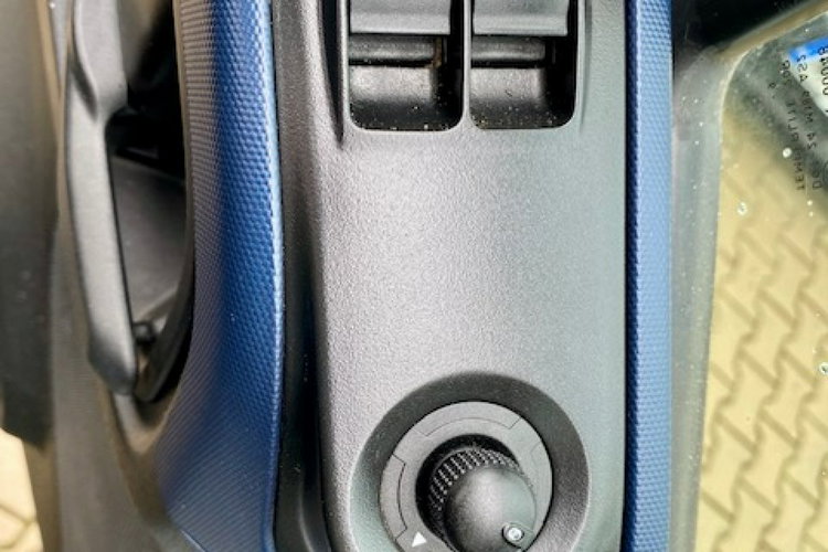 Iveco Daily SALON PL / VOLL / AUTOMAT / 98 tys.km / NAVI / KAMERA / Gwarancja zdjęcie 17