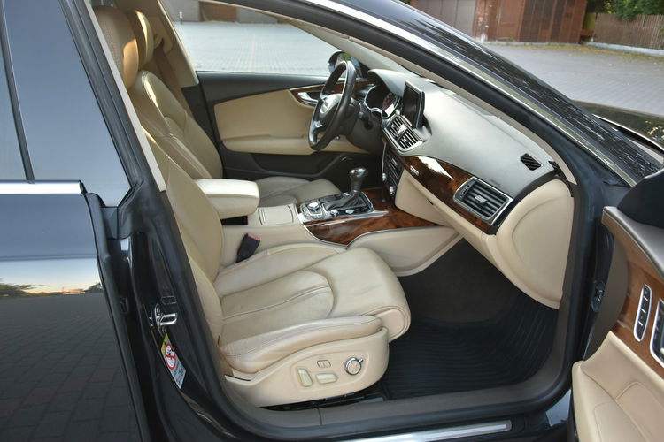 Audi A7 3.0 V6T 300KM XII.2010r. SALON BOSE BiX LED NAVi Radar nightVision zdjęcie 14