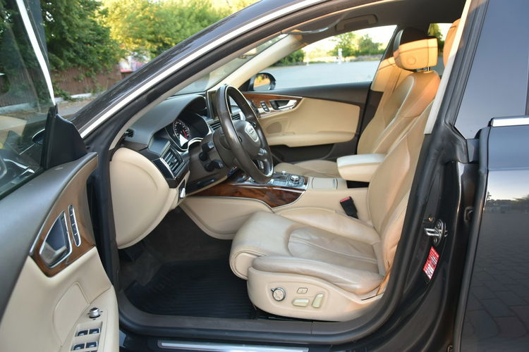 Audi A7 3.0 V6T 300KM XII.2010r. SALON BOSE BiX LED NAVi Radar nightVision zdjęcie 20