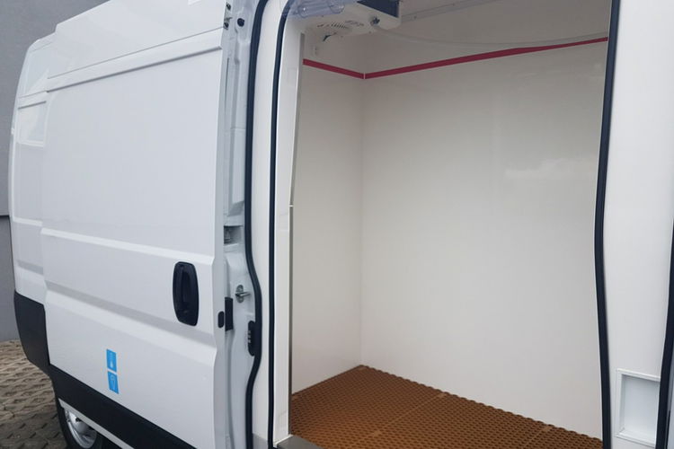 Fiat Ducato 3 KOMORY L3H2 CHŁODNIA IZOTERMA GRZANIE AGREGAT KLIMA TEMPOMAT zdjęcie 19