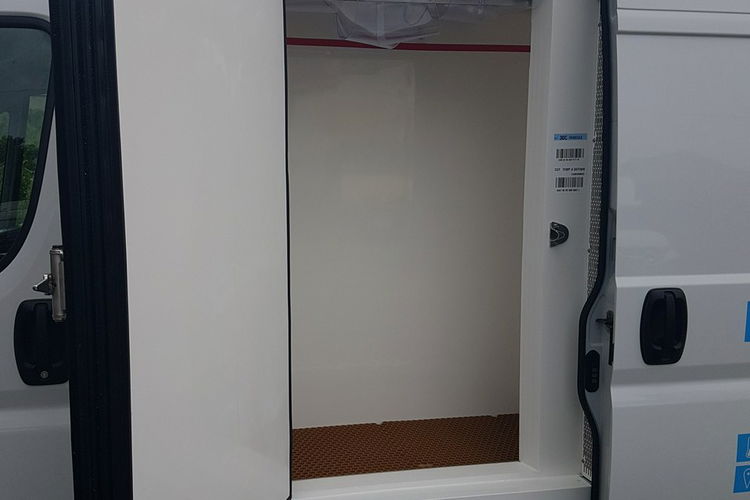 Fiat Ducato 3 KOMORY L3H2 CHŁODNIA IZOTERMA GRZANIE AGREGAT KLIMA TEMPOMAT zdjęcie 27