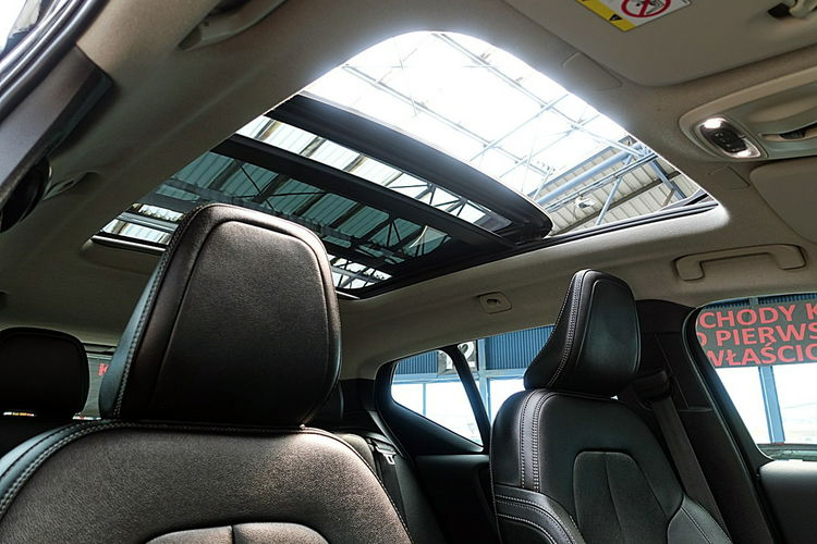 Volvo XC 40 EL.SZYBERDACH+Skóra+Navi+EL.Hak 163KM Gwarancja 1wł Kraj Bezwypad F23% zdjęcie 10