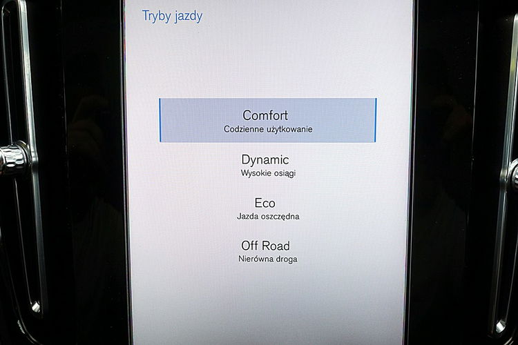 Volvo XC 40 EL.SZYBERDACH+Skóra+Navi+EL.Hak 163KM Gwarancja 1wł Kraj Bezwypad F23% zdjęcie 19