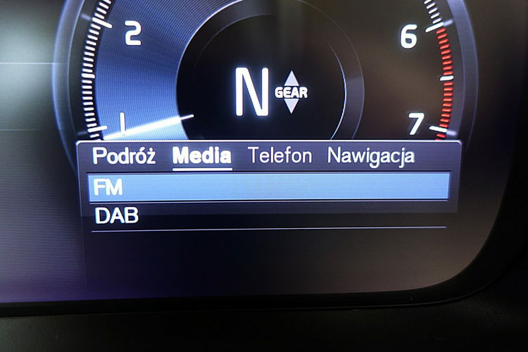 Volvo XC 40 EL.SZYBERDACH+Skóra+Navi+EL.Hak 163KM Gwarancja 1wł Kraj Bezwypad F23% zdjęcie 35