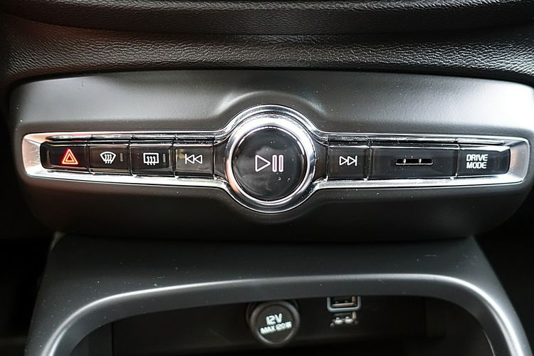 Volvo XC 40 EL.SZYBERDACH+Skóra+Navi+EL.Hak 163KM Gwarancja 1wł Kraj Bezwypad F23% zdjęcie 36